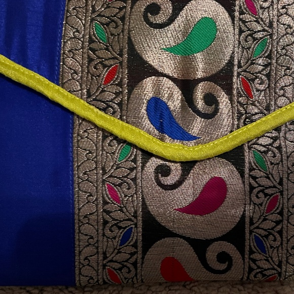 Women’s Multicolored Indian Style Clutch Purse - Picture 2 of 4